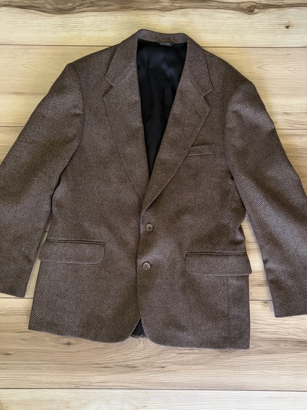 Men's Brown Textured Two-Button Sport Coat